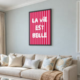 Quote Typography Wall Decor – Pink French Saying in Retro Pop Style